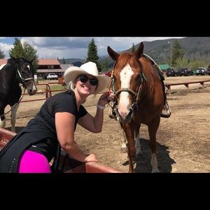 Meet your Posher, Joyce